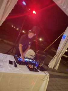 DJ Cachet